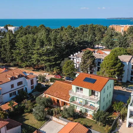 Strandnahes Nur 280 Meter Zum Mit Privatparkplatz Und Grill Umago