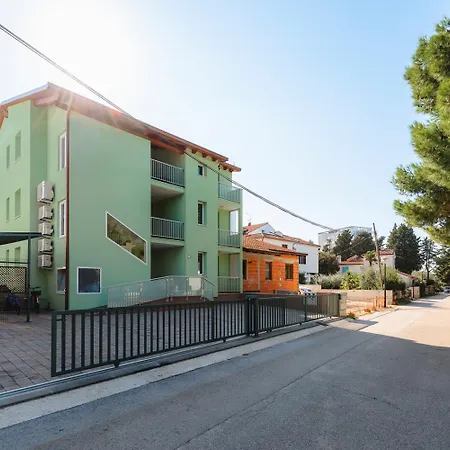 Apartamento Strandnahes Nur 280 Meter Zum Mit Privatparkplatz Und Grill *